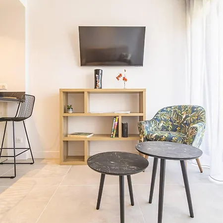 Elegant Moderne A Avec Climatisation - Fr-1-870-13 * Ρενς