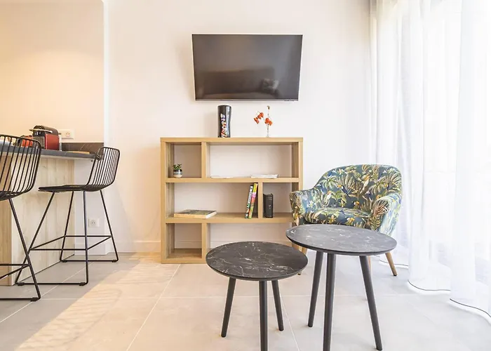 Elegant Moderne A Avec Climatisation - Fr-1-870-13 * Ρενς