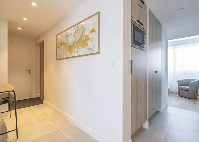 Elegant Moderne A Avec Climatisation - Fr-1-870-13 Ρενς